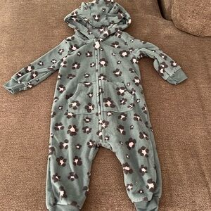 Warm play suit